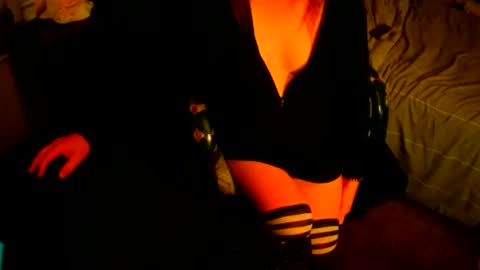 red online show from 09/18/25, 01:46