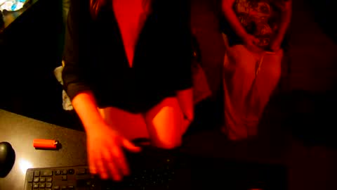 red online show from 09/27/25, 01:27