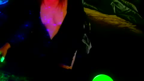 red online show from 10/03/25, 10:34