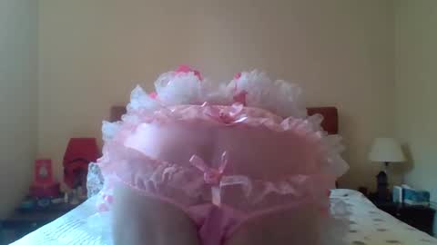 Snapshot of sissysteph00 chatting on 02/18/26, 03:19 sissysteph00 online show from 02/18/26, 03:19