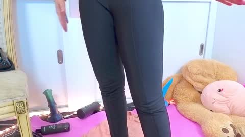 Snapshot of siswet19 chatting on 03/21/26, 01:16 Elise online show from 03/21/26, 01:16