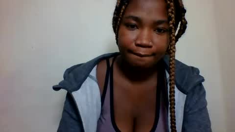 Snapshot of sisyh697532 chatting on 06/17/26, 02:29 sisyh697532 online show from 06/17/26, 02:29