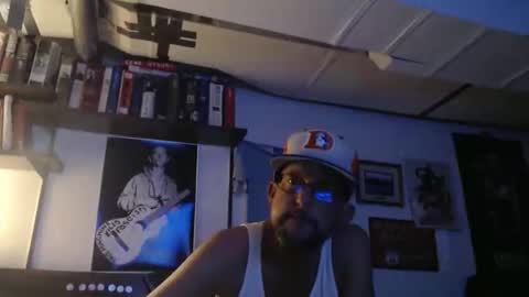 Snapshot of situationallefty chatting on 11/30/25, 05:44 Situational Lefty online show from 11/30/25, 05:44