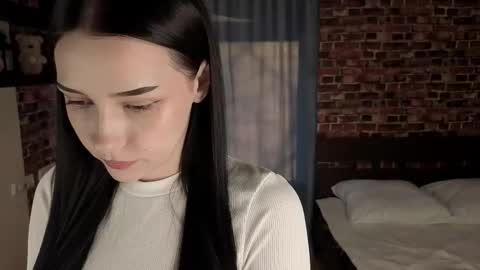 Snapshot of six6seven chatting on 03/15/26, 12:00 Lilly online show from 03/15/26, 12:00