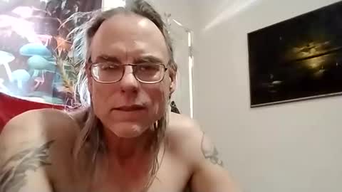 Snapshot of six_will_do chatting on 03/08/26, 08:23 Jimmy B online show from 03/08/26, 08:23