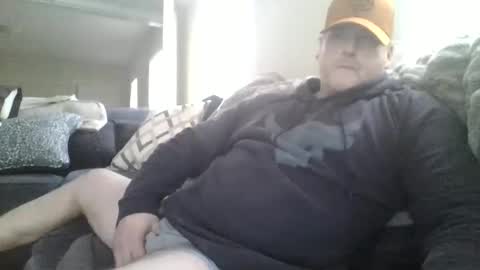 Snapshot of sixsixx73 chatting on 12/29/24, 02:42 Jimmy online show from 12/29/24, 02:42