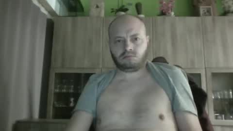 Snapshot of sixten113 chatting on 04/24/26, 06:49 sixten113 online show from 04/24/26, 06:49