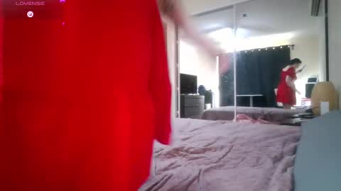 Snapshot of sizzlemewet chatting on 12/10/24, 01:32 sizzlemewet online show from 12/10/24, 01:32