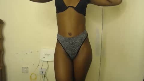 sizzly_ass online show from 04/11/26, 11:14