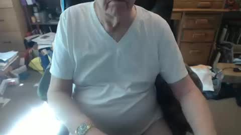 sjbottomboi online show from 10/09/25, 09:35