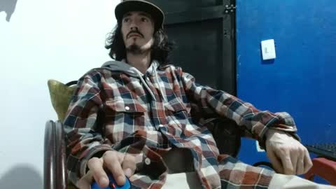 Snapshot of sk8sir chatting on 06/22/26, 04:20 sk8sir online show from 06/22/26, 04:20