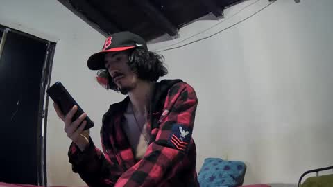 Snapshot of sk8sir chatting on 07/30/26, 12:15 sk8sir online show from 07/30/26, 12:15