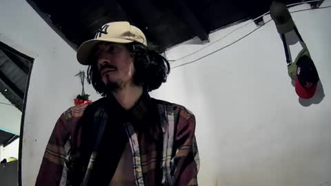 Snapshot of sk8sir chatting on 07/31/26, 08:08 sk8sir online show from 07/31/26, 08:08