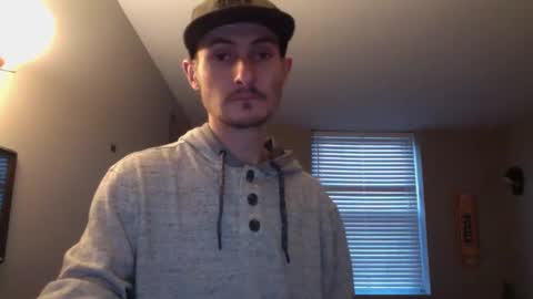 Snapshot of sk8ter_v2 chatting on 12/01/24, 09:04 Christopher online show from 12/01/24, 09:04