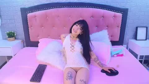 Snapshot of skadhi_ chatting on 04/21/26, 07:50 Skadhi online show from 04/21/26, 07:50