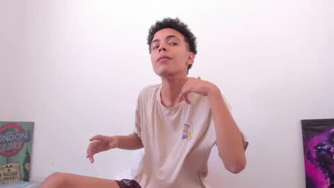 skady_coronado online show from 12/18/24, 03:55