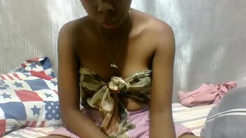 Snapshot of skamboty chatting on 12/18/25, 10:16 skamboty online show from 12/18/25, 10:16