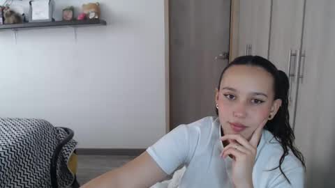 Snapshot of skarlet_adams chatting on 12/12/24, 07:15 Alice online show from 12/12/24, 07:15