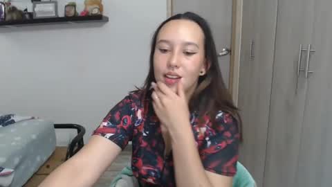 Snapshot of skarlet_adams chatting on 12/27/24, 04:15 Alice online show from 12/27/24, 04:15