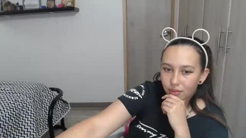 Snapshot of skarlet_adams chatting on 12/30/24, 03:03 Alice online show from 12/30/24, 03:03