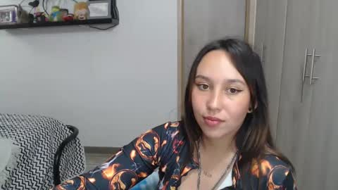 Snapshot of skarlet_adams chatting on 01/14/25, 01:58 Alice online show from 01/14/25, 01:58