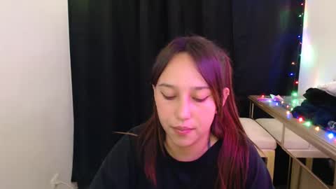 Snapshot of skarlet_adams chatting on 01/21/25, 12:36 Alice online show from 01/21/25, 12:36