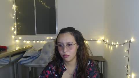 Snapshot of skarlet_adams chatting on 02/03/25, 03:31 Alice online show from 02/03/25, 03:31