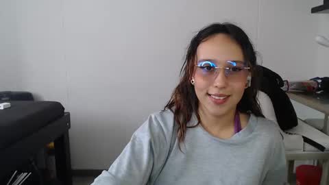 Snapshot of skarlet_adams chatting on 02/05/25, 08:35 Alice online show from 02/05/25, 08:35