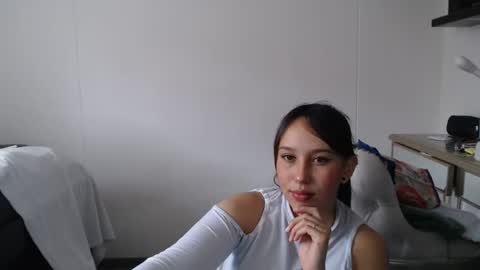 Snapshot of skarlet_adams chatting on 02/12/25, 07:35 Alice online show from 02/12/25, 07:35