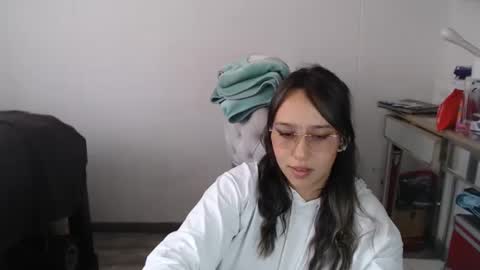 Snapshot of skarlet_adams chatting on 02/17/25, 08:58 Alice online show from 02/17/25, 08:58