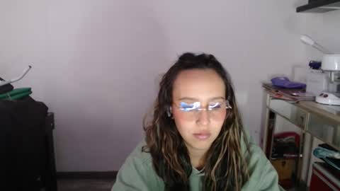 Snapshot of skarlet_adams chatting on 03/04/25, 10:16 Alice online show from 03/04/25, 10:16