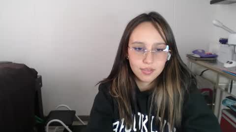 Snapshot of skarlet_adams chatting on 03/06/25, 08:59 Alice online show from 03/06/25, 08:59