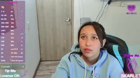 Snapshot of skarlet_adams chatting on 11/27/25, 10:34 Alice online show from 11/27/25, 10:34