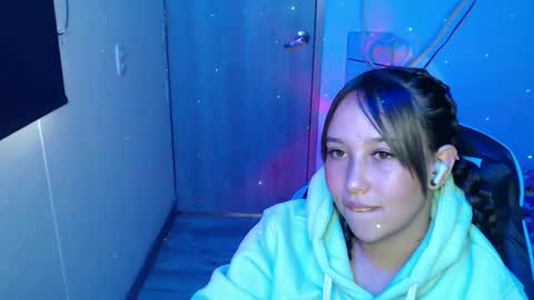 Snapshot of skarlet_adams chatting on 02/10/26, 07:07 Alice online show from 02/10/26, 07:07