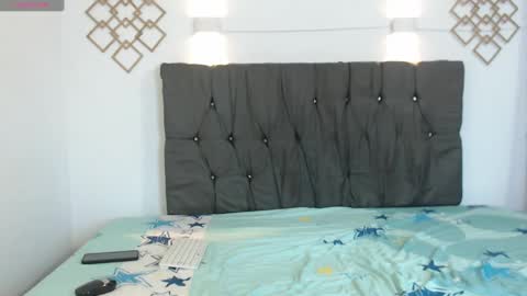 Skarleth online show from 02/11/25, 01:09