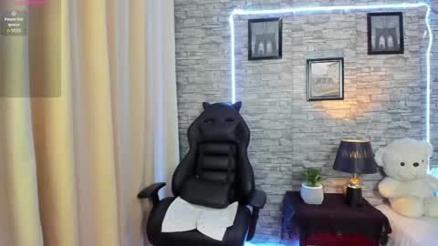 Snapshot of skarleth__rose chatting on 04/18/26, 11:38 Skarleth online show from 04/18/26, 11:38