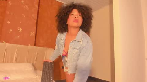 Skarlethill online show from 11/11/25, 03:34