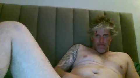 Snapshot of skataz89999 chatting on 11/30/25, 01:04 AJAY online show from 11/30/25, 01:04