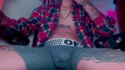 Snapshot of skateboy444 chatting on 03/17/26, 06:50 king online show from 03/17/26, 06:50