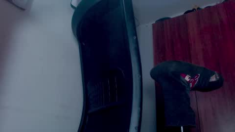 Snapshot of skateboy444 chatting on 03/27/26, 07:58 king online show from 03/27/26, 07:58