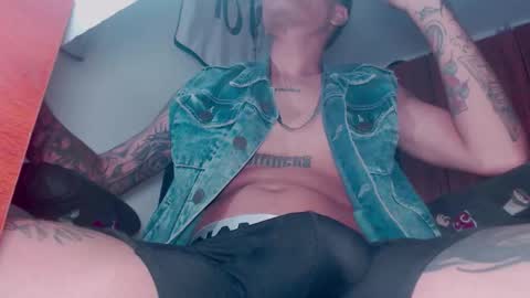 Snapshot of skateboy444 chatting on 03/29/26, 05:51 king online show from 03/29/26, 05:51