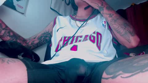 Snapshot of skateboy444 chatting on 04/03/26, 06:11 king online show from 04/03/26, 06:11