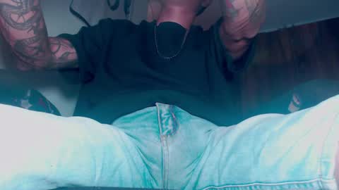 Snapshot of skateboy444 chatting on 04/11/26, 04:39 king online show from 04/11/26, 04:39