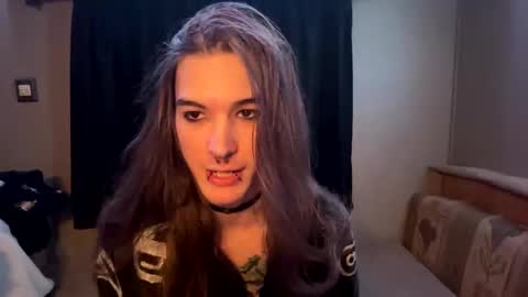 Snapshot of skater_1026 chatting on 11/11/25, 10:15 skater1026 OF online show from 11/11/25, 10:15