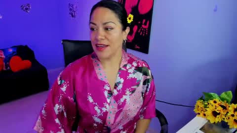 Snapshot of skater_gal chatting on 04/23/26, 05:15 susan ramires online show from 04/23/26, 05:15