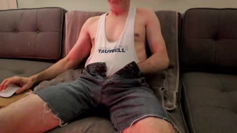 Snapshot of skibumz chatting on 12/13/24, 06:10 Skibumz online show from 12/13/24, 06:10