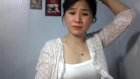 Snapshot of skie1111 chatting on 05/20/26, 01:50 Shie online show from 05/20/26, 01:50