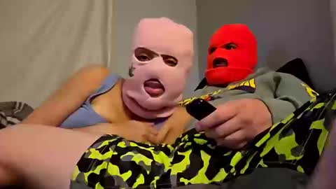 Snapshot of skimaskcouple89108 chatting on 10/14/25, 03:51 skimaskcouple89108 online show from 10/14/25, 03:51