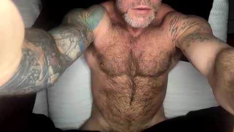 Snapshot of skimaskedbeef chatting on 03/04/25, 09:29 BEEF online show from 03/04/25, 09:29