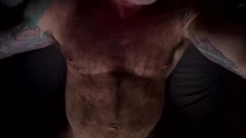 Snapshot of skimaskedbeef chatting on 04/15/26, 01:12 BEEF online show from 04/15/26, 01:12